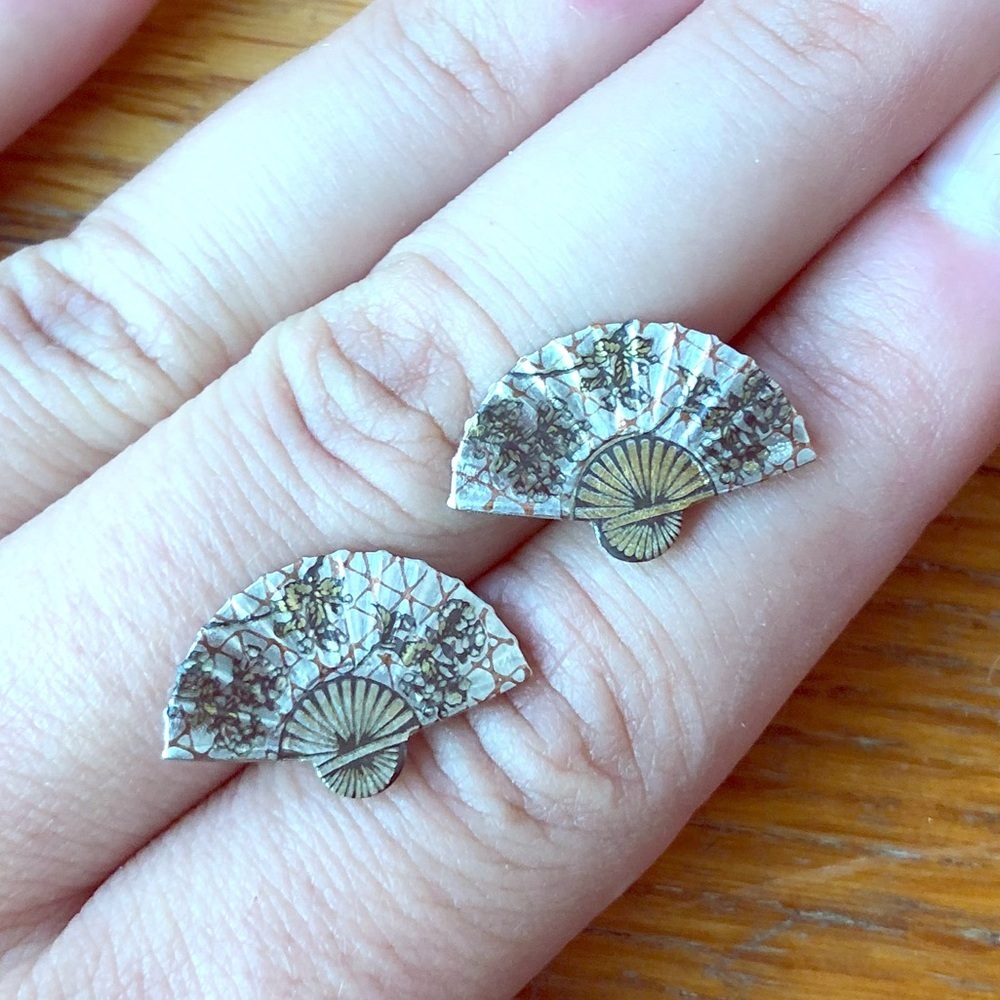 Cute Tiny Asian Hand Fan Earrings